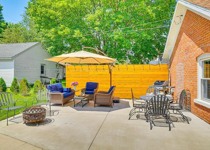 Historic Wabasha Home W/ Patio In Downtown!