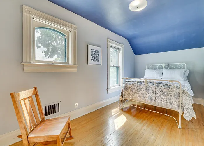 Charming Home: 3 Blocks To Winona State University